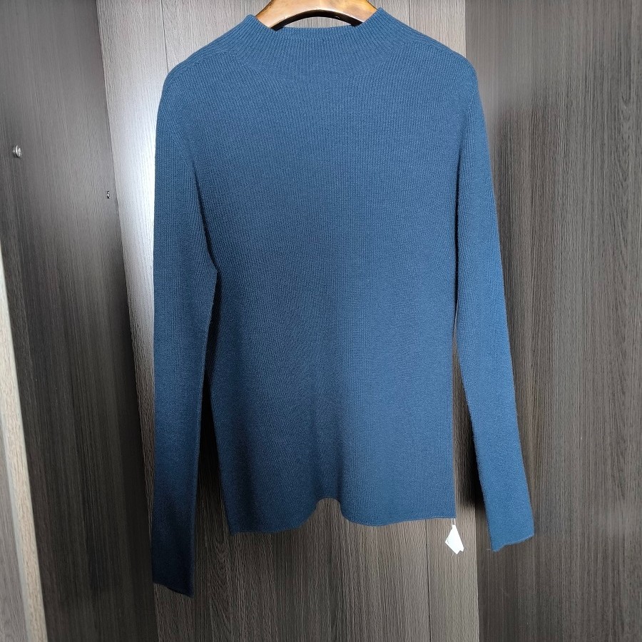 新款显瘦半高领一线成衣高级感纯色修身毛针织衫