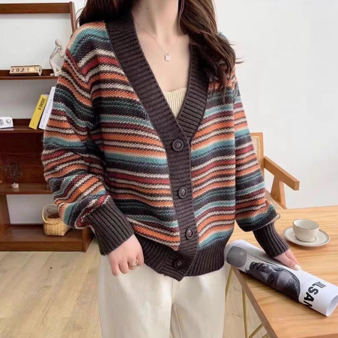 新款时尚百搭宽松V领彩色条纹慵懒风针织开衫