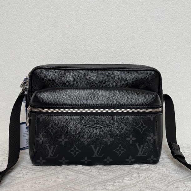 95新 LouisVuitton/路易威登 5703/4837经典时尚黑老花相机包