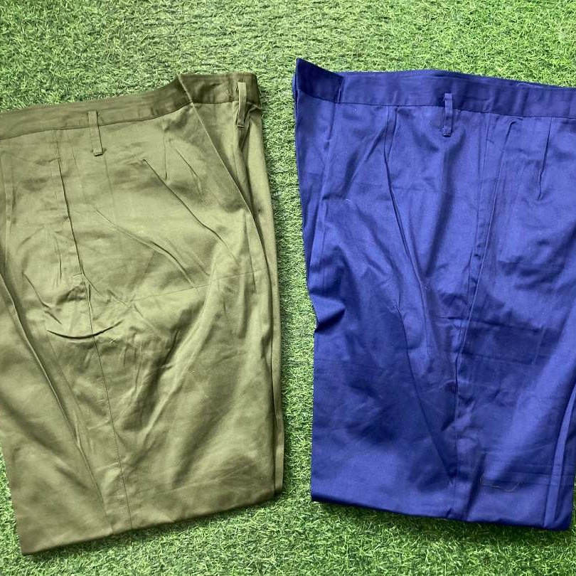 草绿色深蓝色涤卡裤 耐磨裤裆大宽腿的卡冬裤