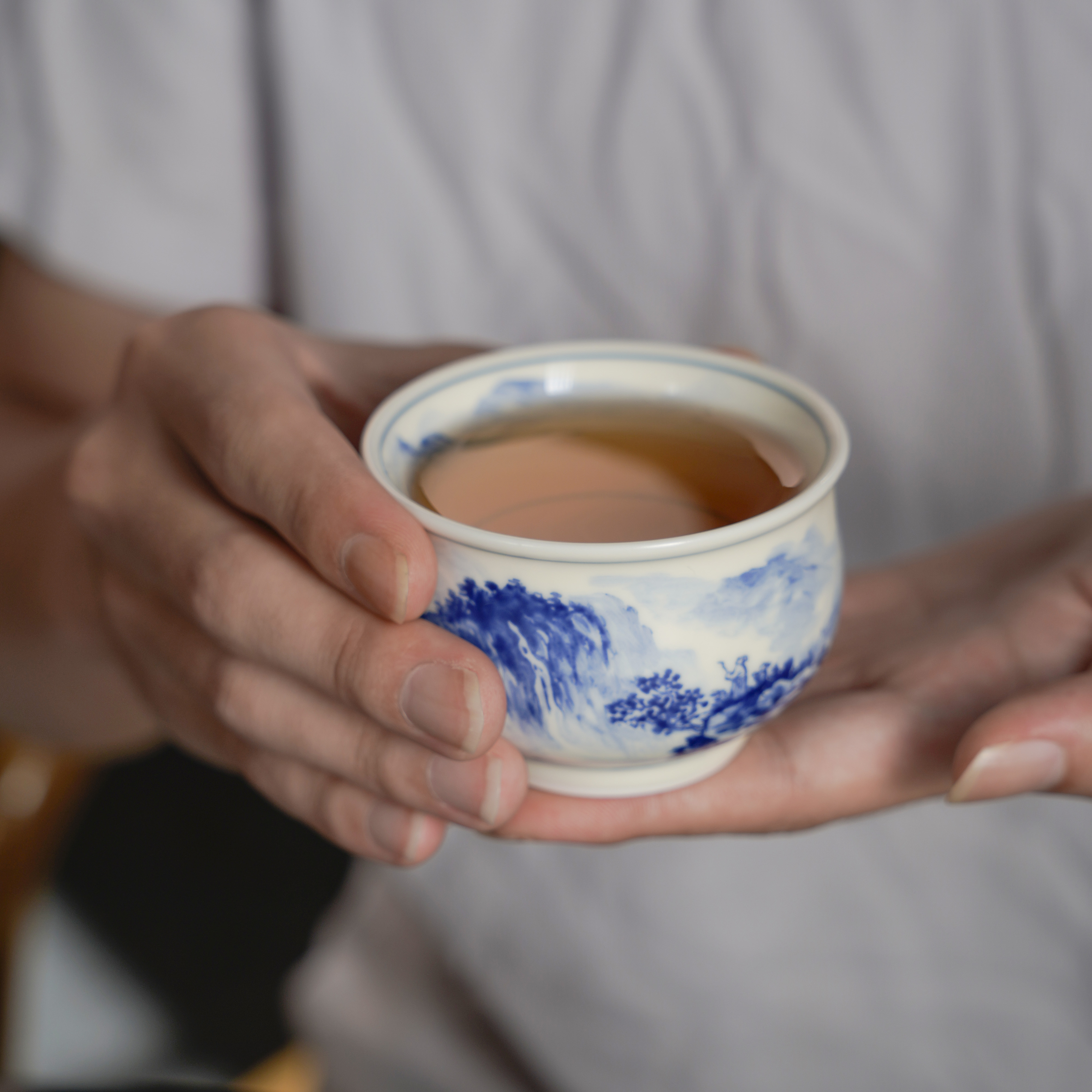 青花山水主人杯-纯手工手绘主人杯
