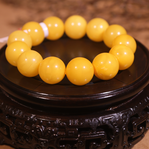 【新疆马爷珠宝】蜜蜡鸡油黄卡18手串-yx000097