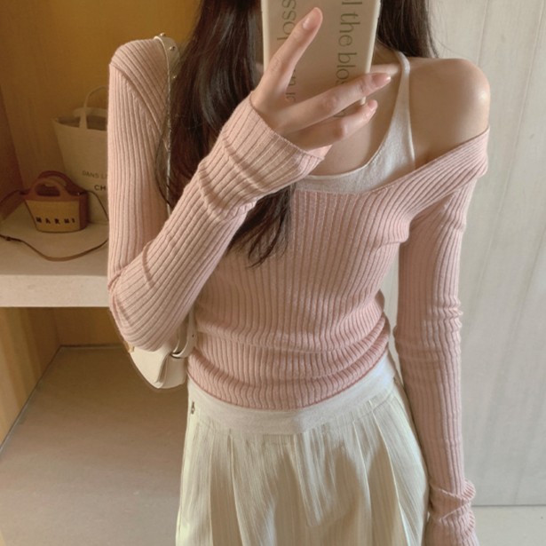 纯欲辣妹假两件露肩针织衫女早秋设计感小众内搭打底修身短款上衣