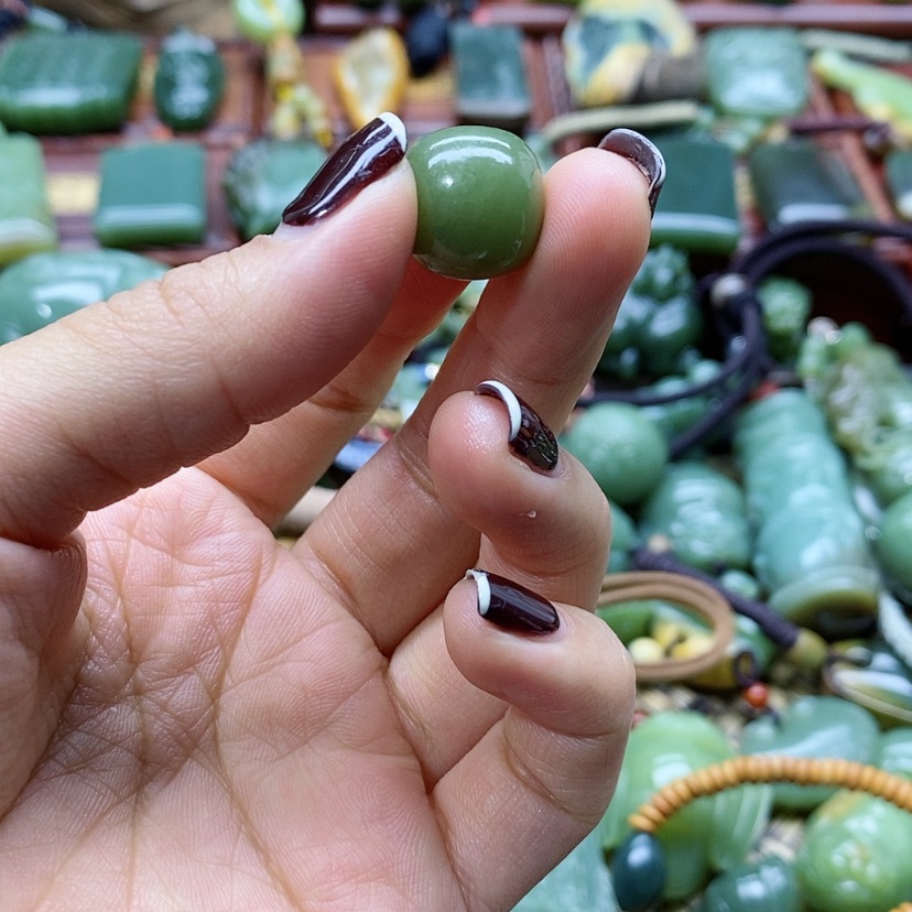【闪购商品】岫岩老玉（透闪石质玉）颈饰未镶嵌相****签