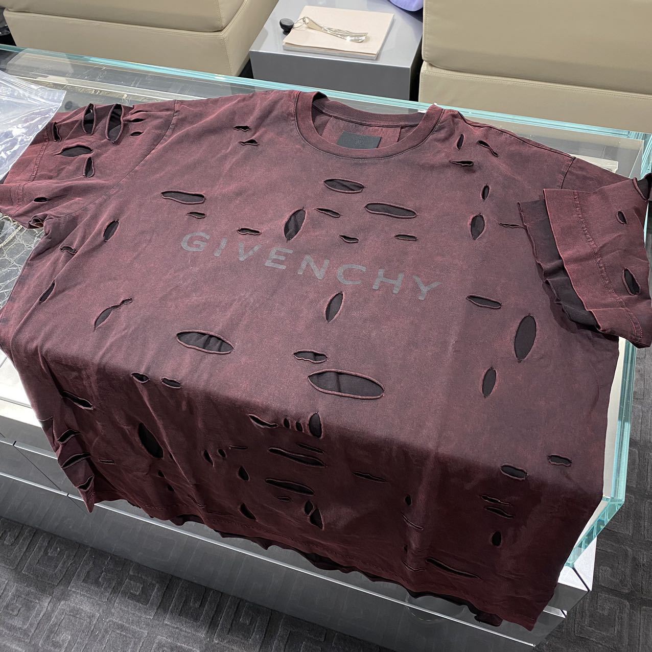 全新未使用 Givenchy/纪梵希 男士破洞短袖T恤