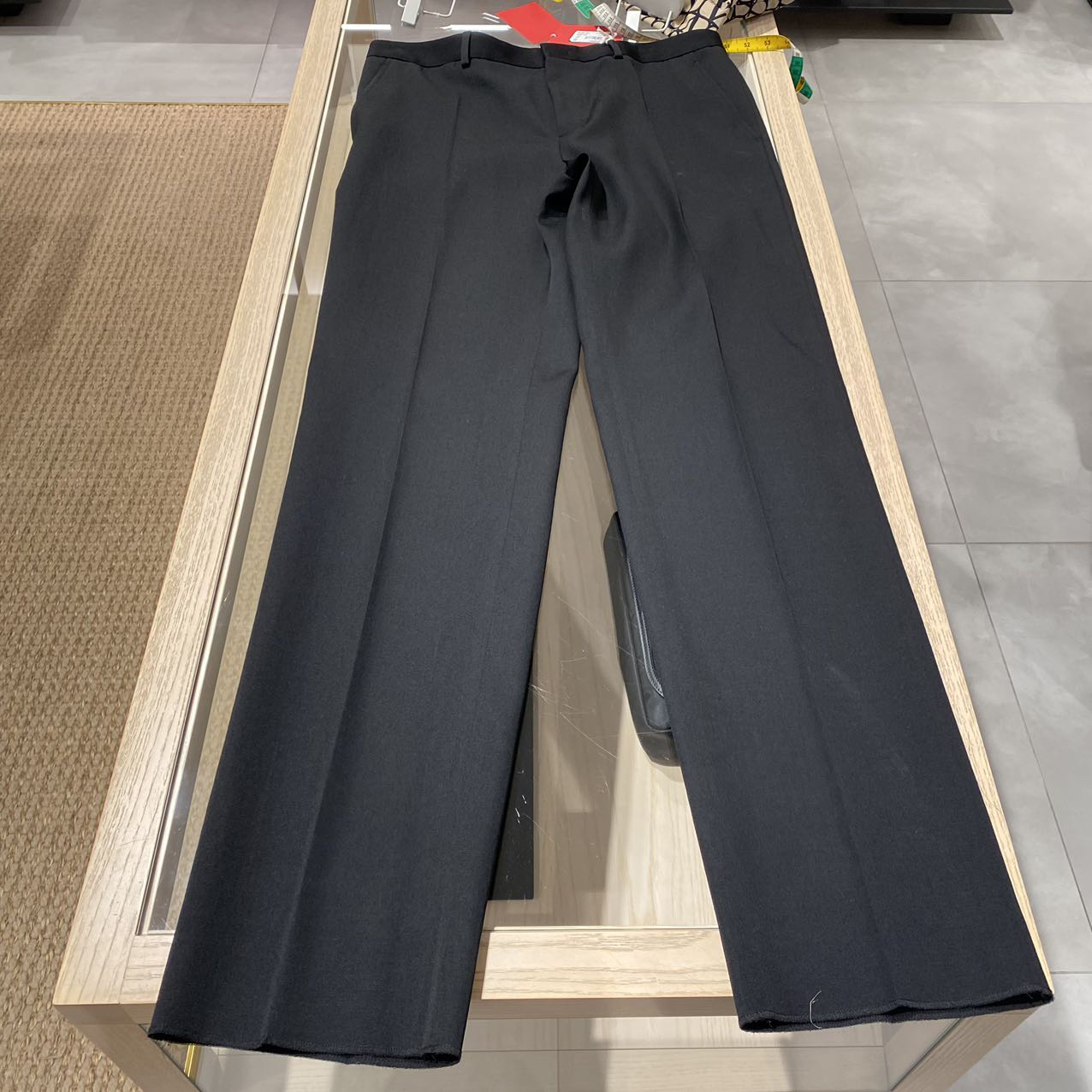 全新未使用 Valentino/华伦天奴 爆款男士休闲裤子