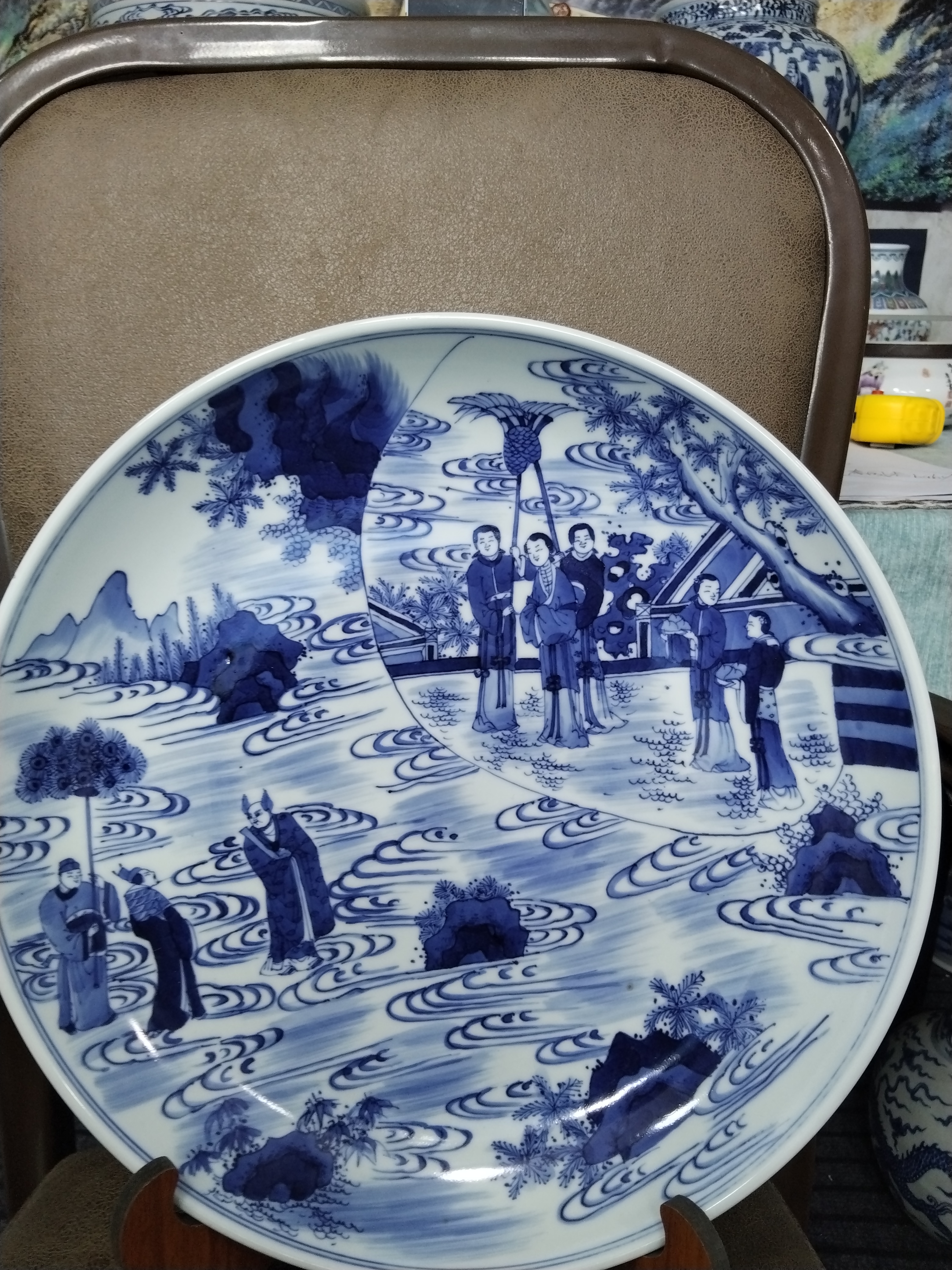 青花瓷人物图大盘