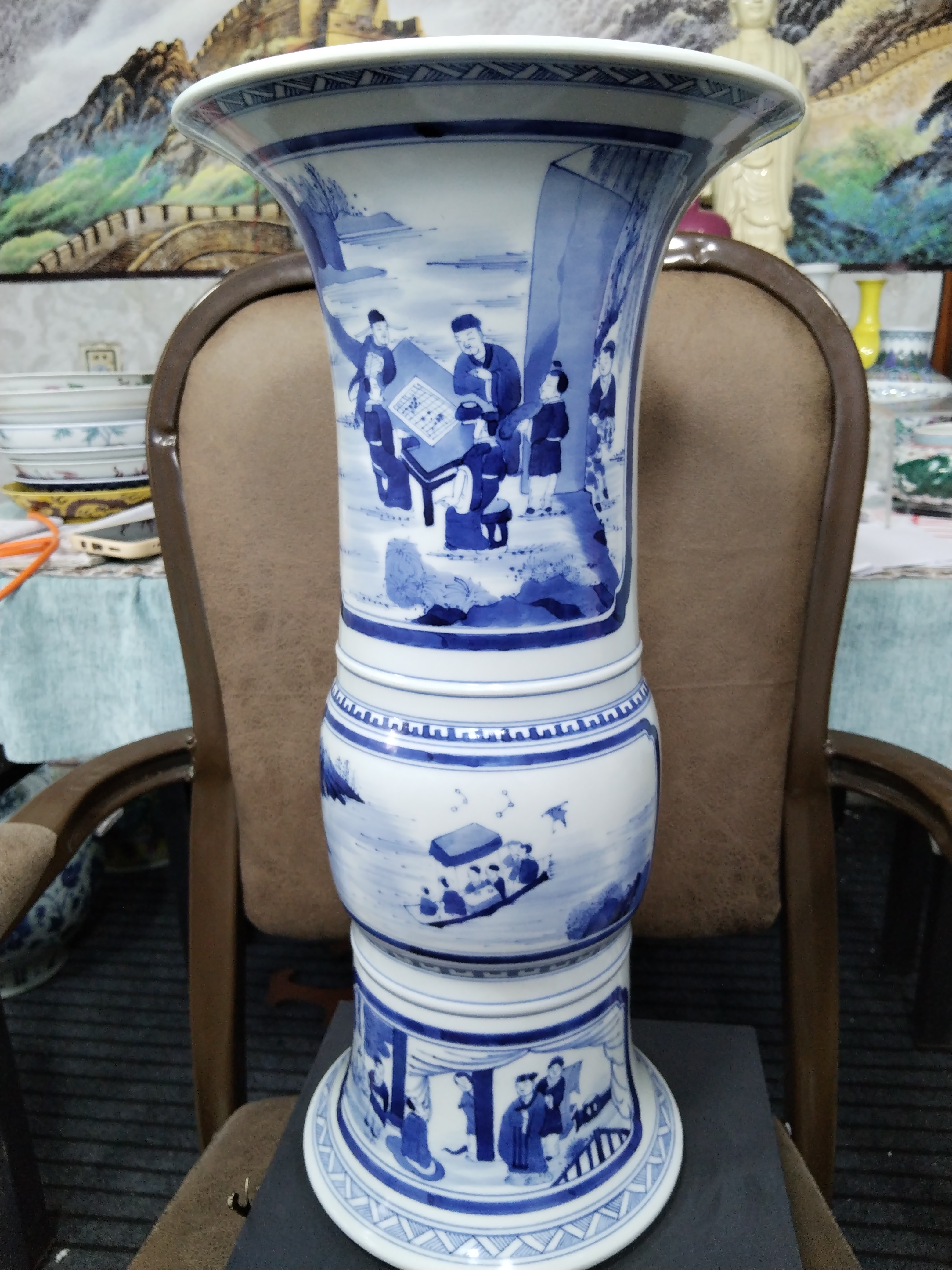 青花瓷人物棒槌瓶
