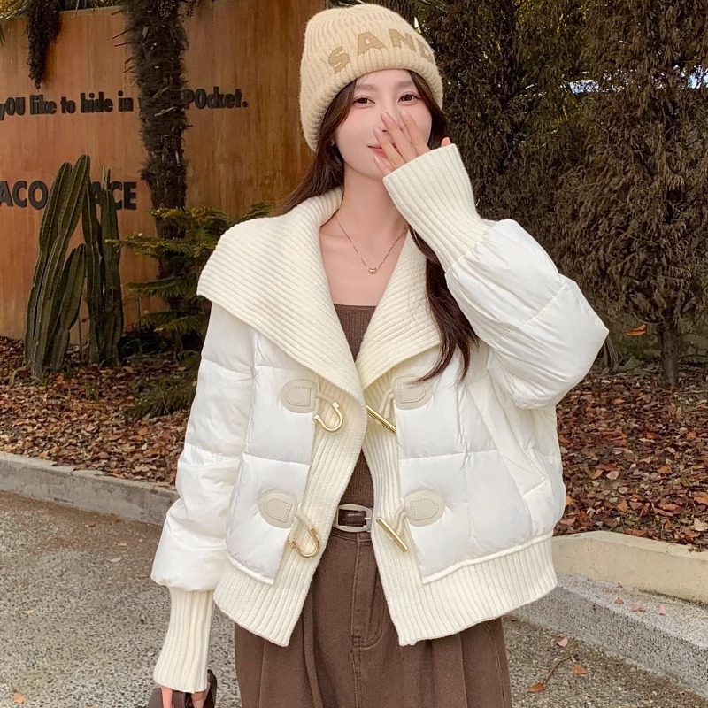 羽绒服2024新款保暖外套大翻领女短款欧洲站冬年90白鸭绒高级针织