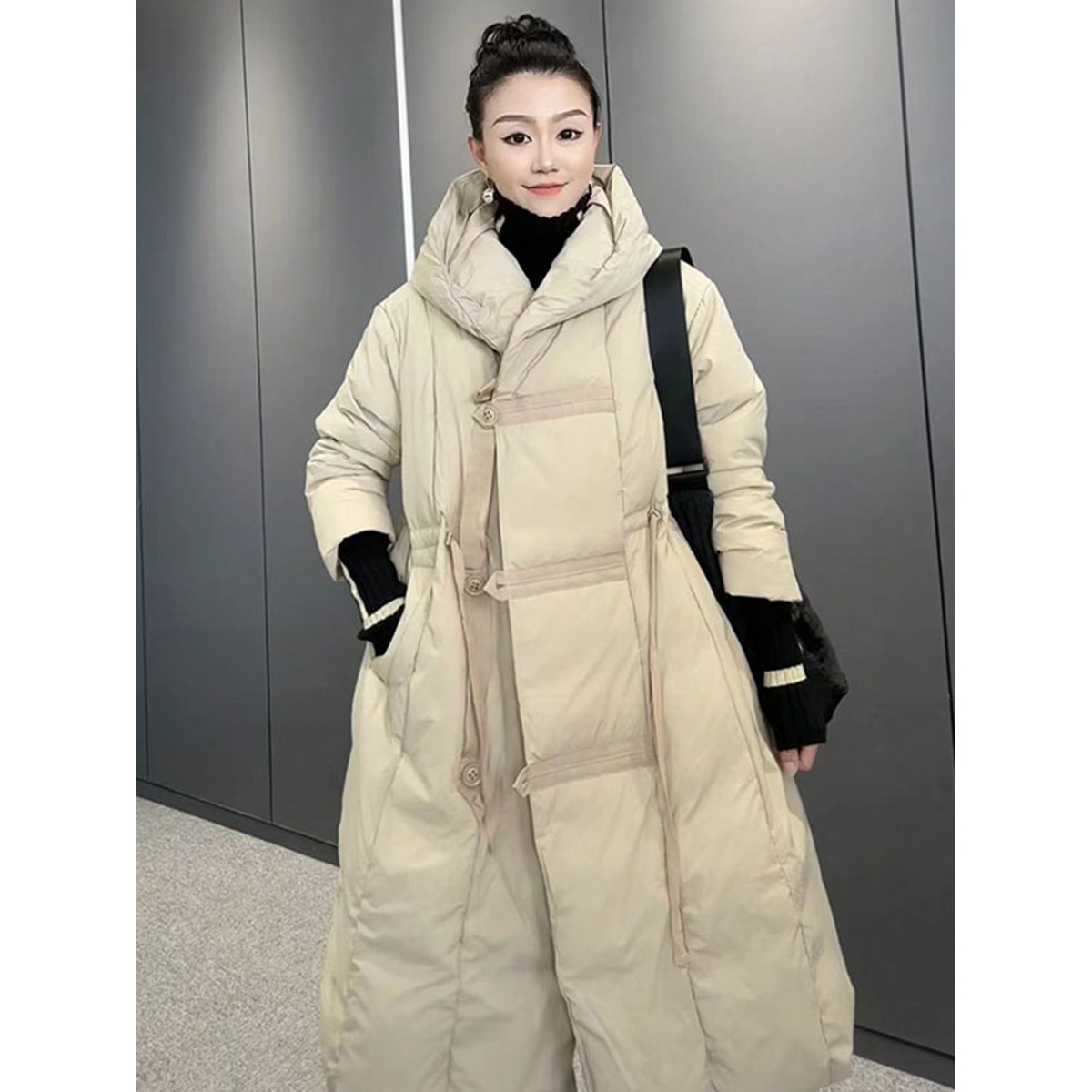 羽绒服2024新款保暖外套女士长款冬季时尚休闲大版90白鸭绒连帽