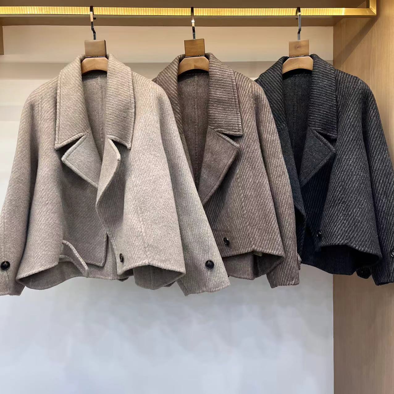 【周周家】R2682濮院秋冬季毛呢外套短款女士休闲时尚街头风