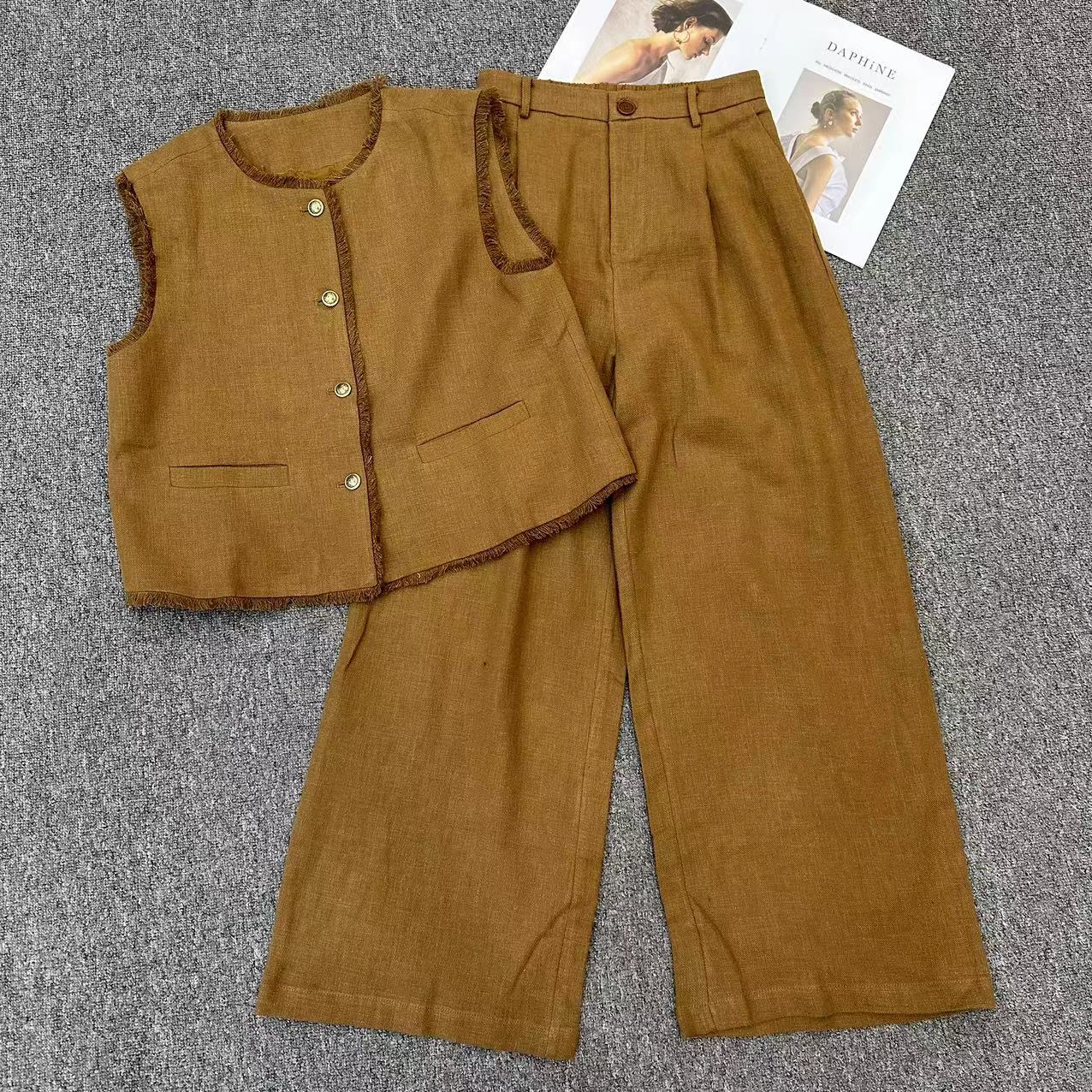 【周周家】M2297濮院秋季休闲时尚汉麻小香风套装纯色女士休闲时尚