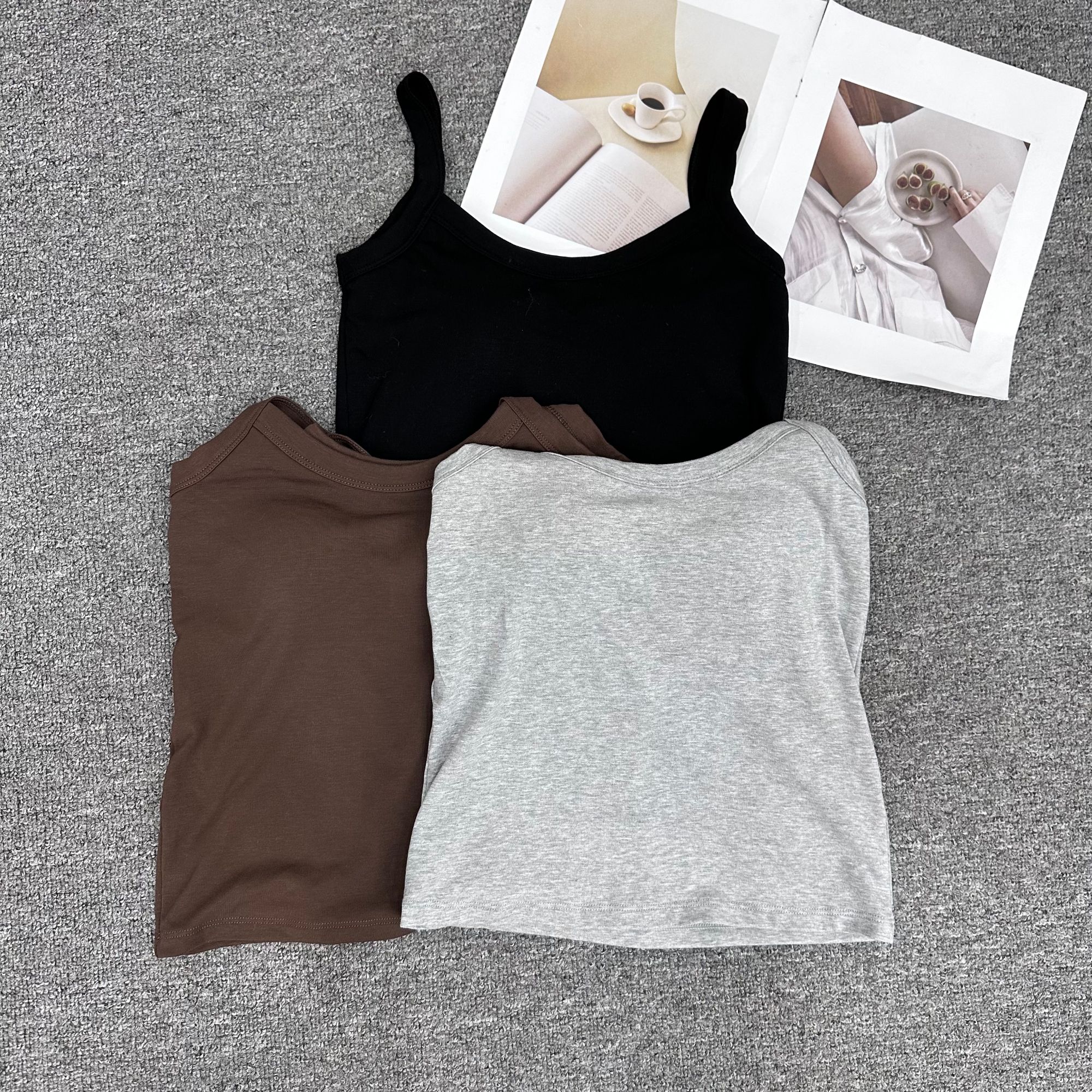 【周周家】M2779濮院秋季新款美背心掉嗲纯色女士休闲时尚街头风