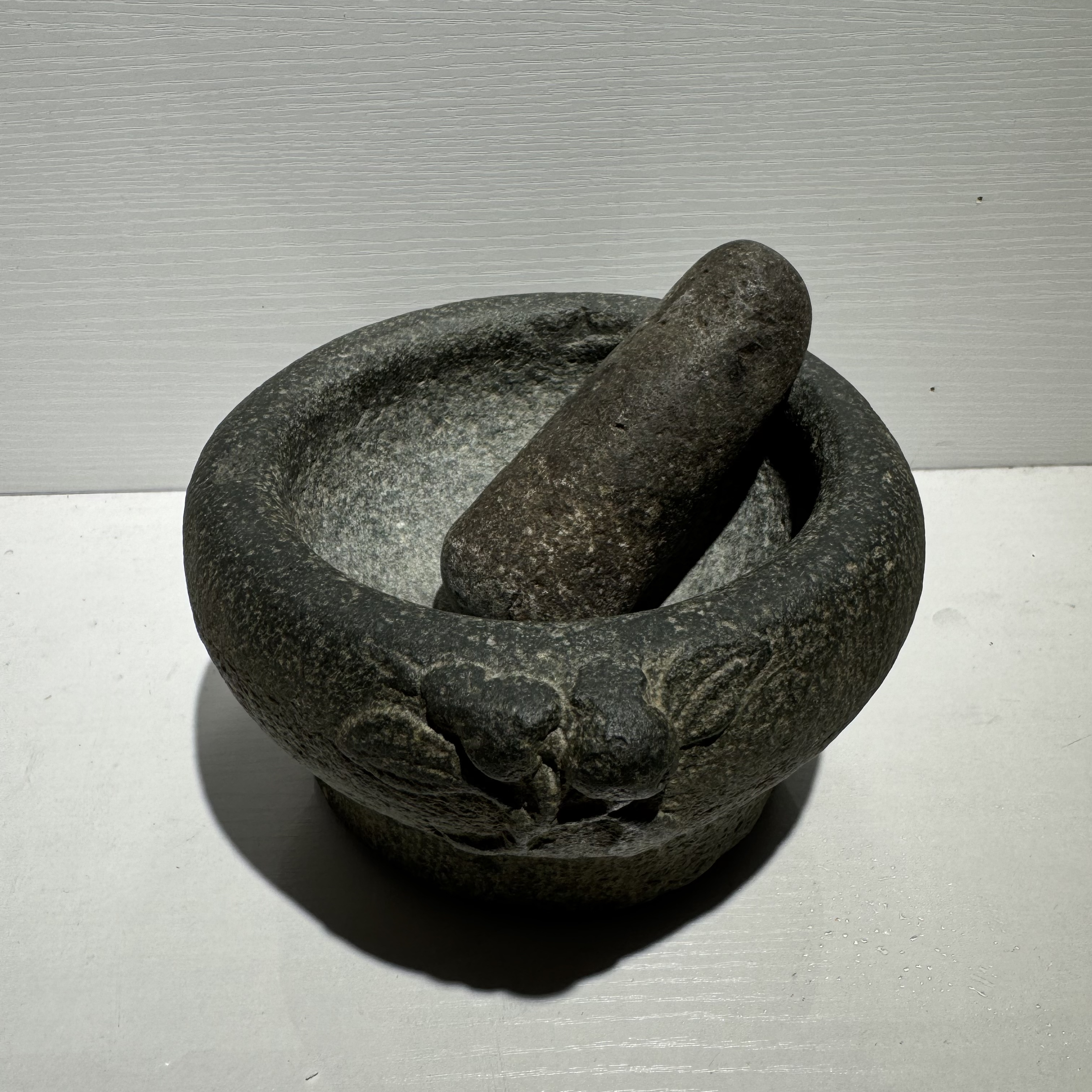 双寿桃石臼 绿豆青 老石雕 老物件 青石 古玩 古一物一图！