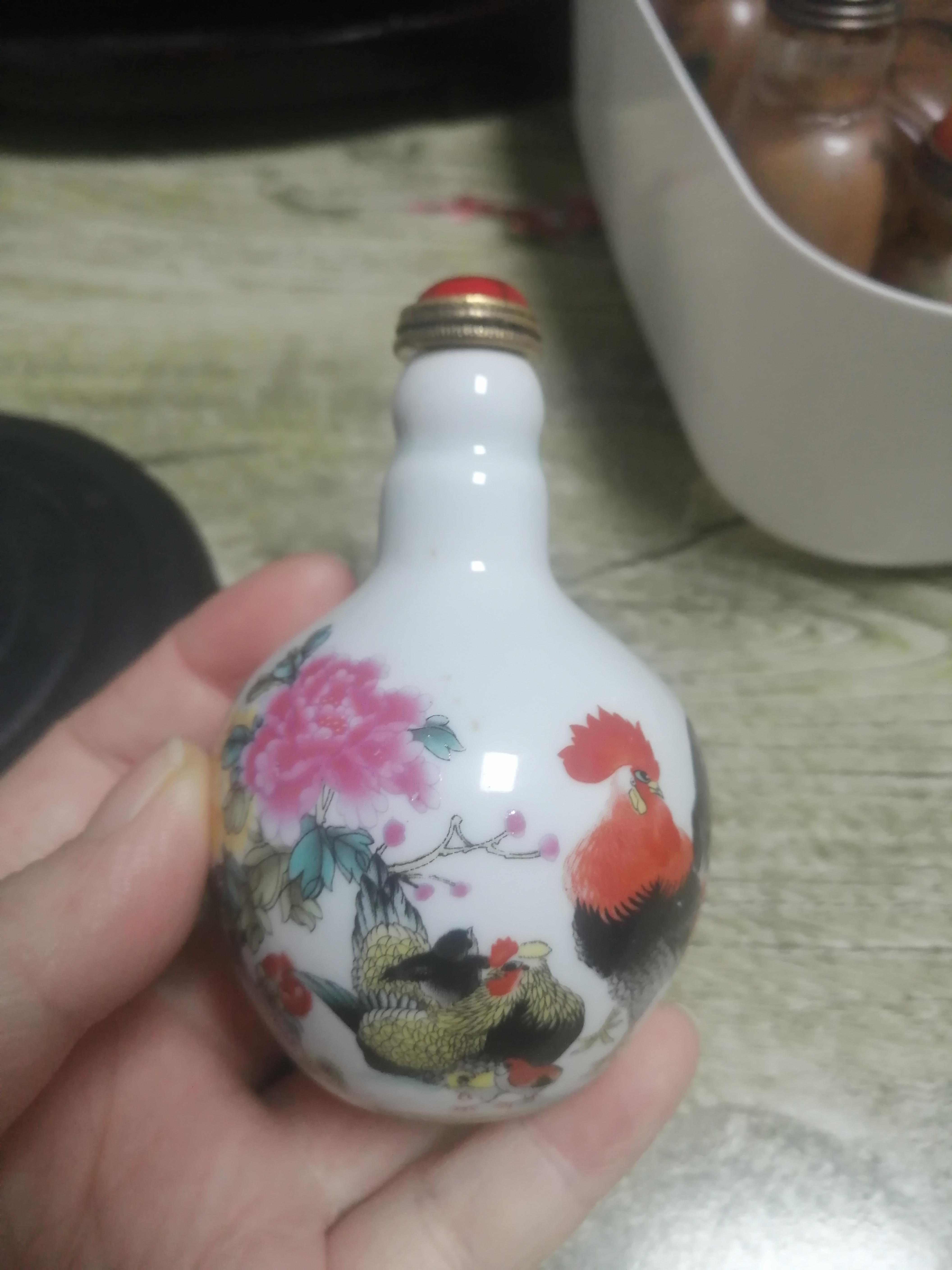 粉彩大吉大利鼻烟壶