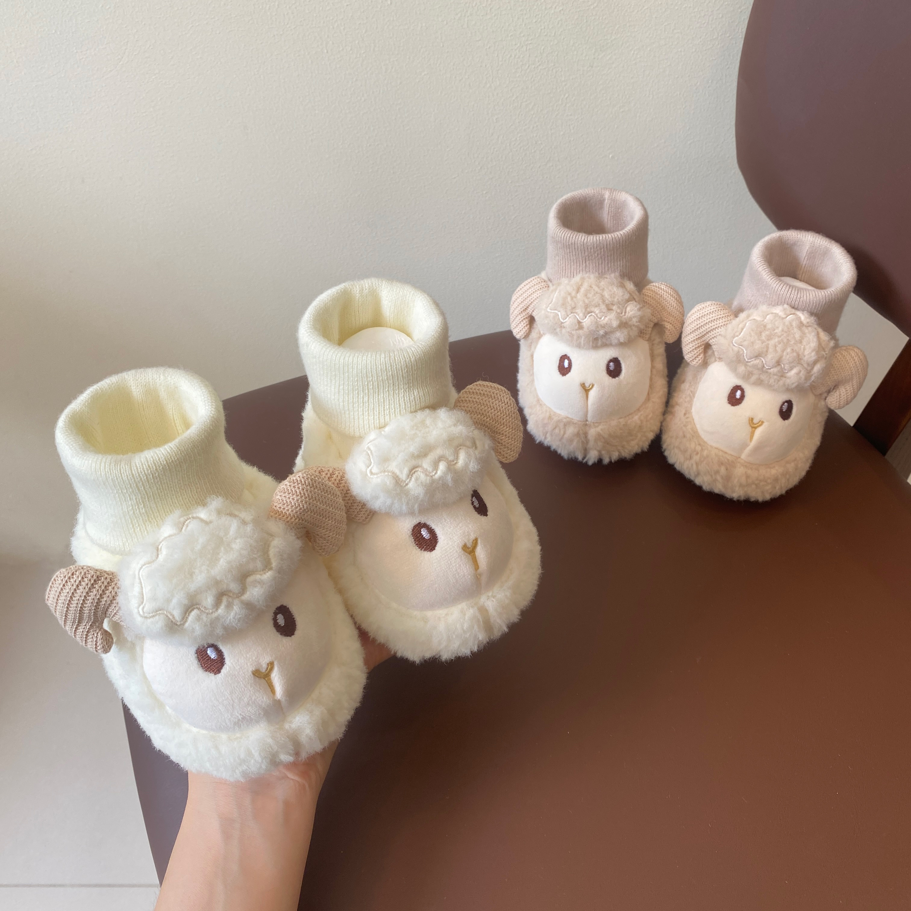 秋冬季加厚加绒棉鞋保暖宝宝学步婴儿鞋袜1岁不掉0-6—12月步前鞋