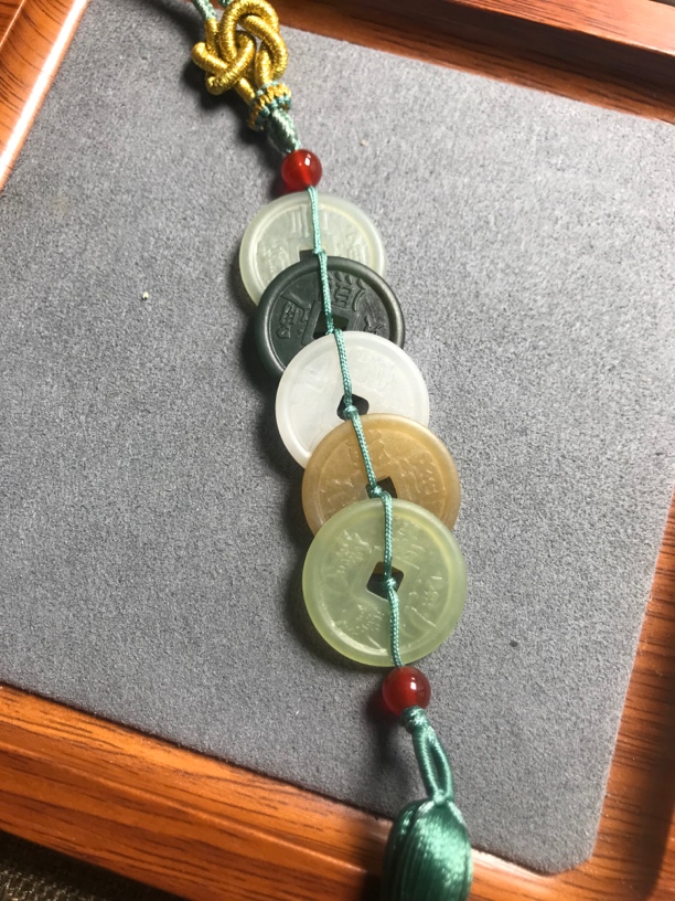 新疆和田玉吊坠挂件