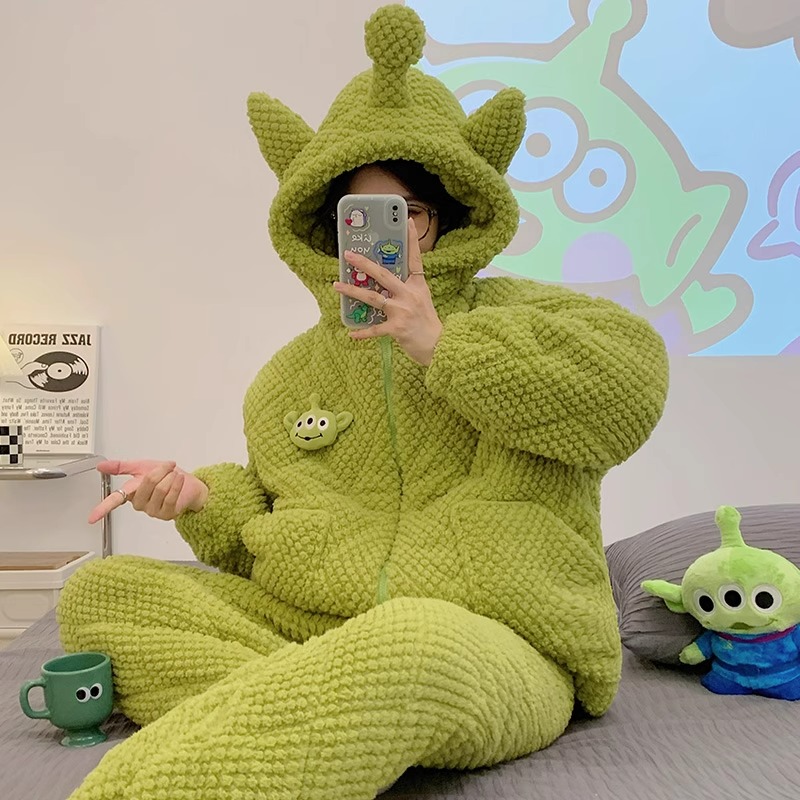 秋冬季珊瑚绒睡衣女士三层夹棉加绒加厚连帽保暖法兰绒家居服冬款