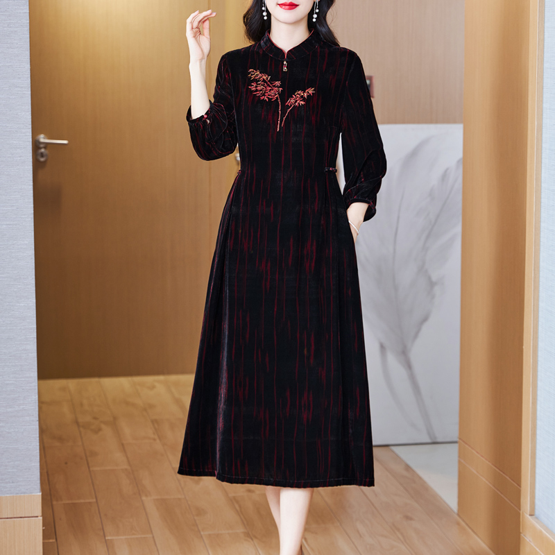 真桑蚕丝绒连衣裙妈妈装大码喜婆婚庆富态高端时尚遮肉修身秋冬新