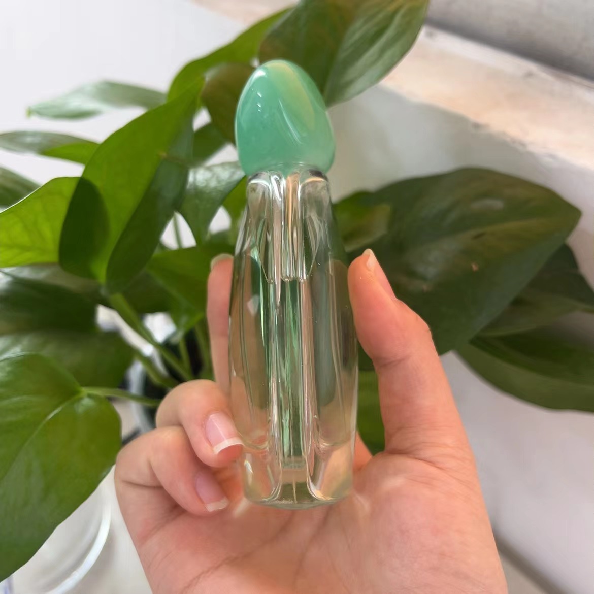 【言言分享阿玛玛】经典绿色寄情清新香水