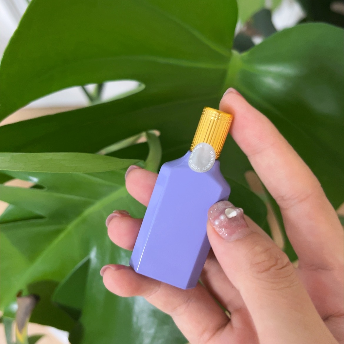 【言言分享】哭了个泣蓝色木兰花香香水