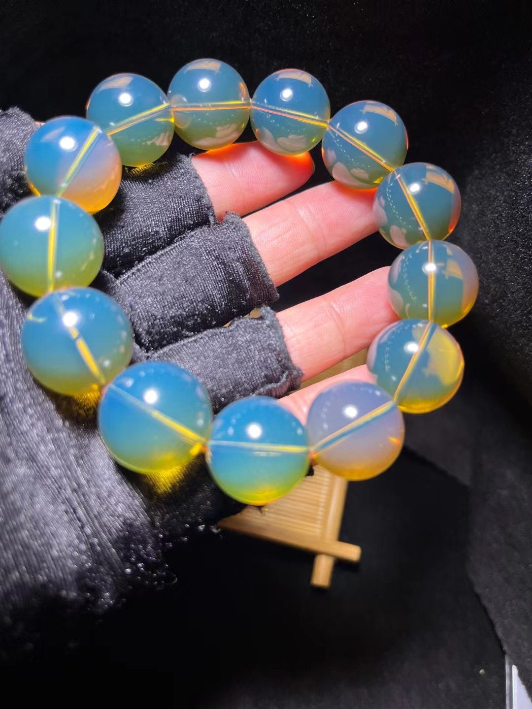 天然缅甸琥珀天空蓝精品美串