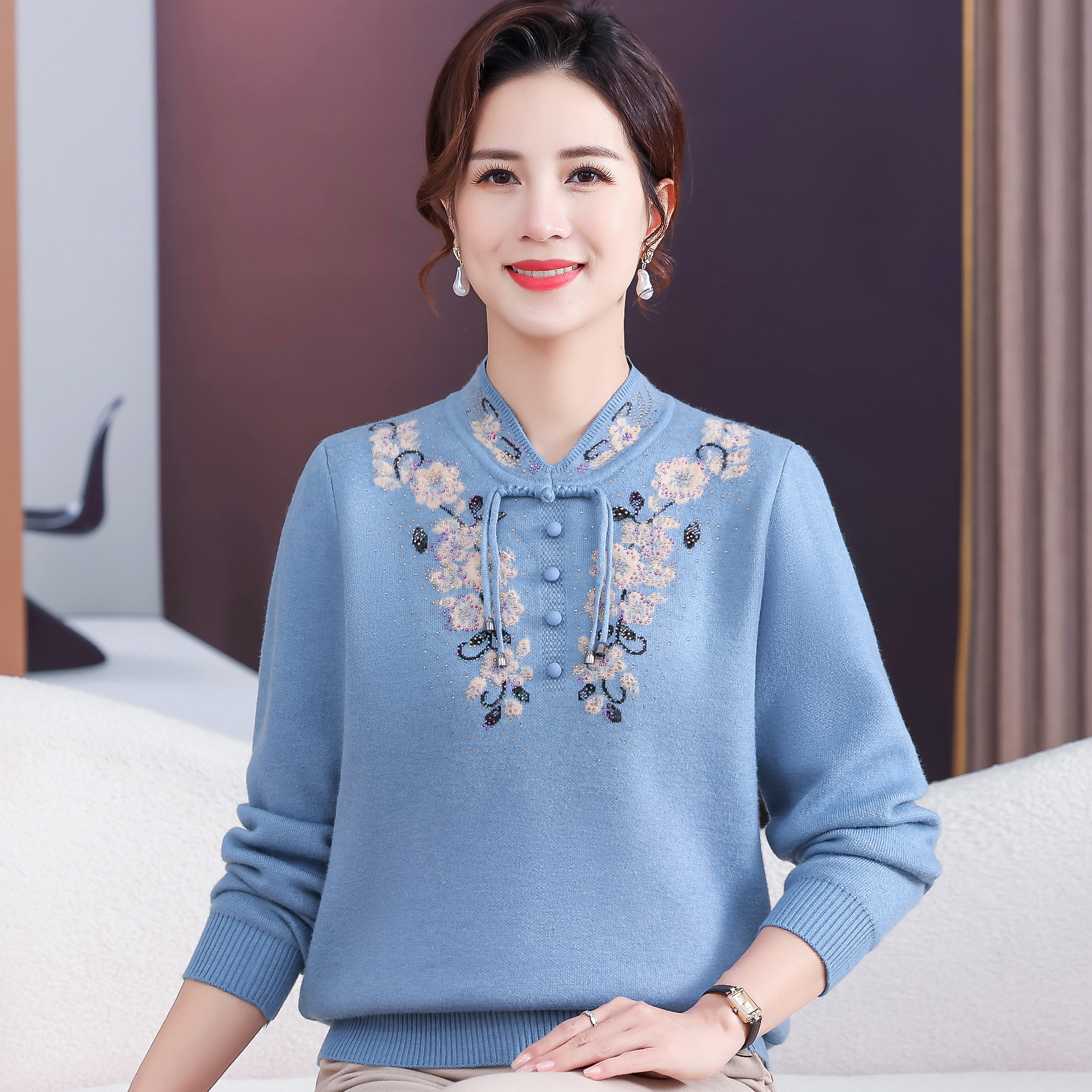 妈妈装新款一体绒毛衣中老年妈妈奶奶加绒烫钻长袖上衣