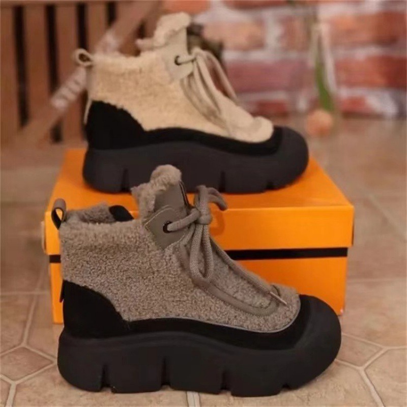 2024冬季新款厚底绒面雪地靴加绒加厚雪地棉短靴防滑面包鞋女