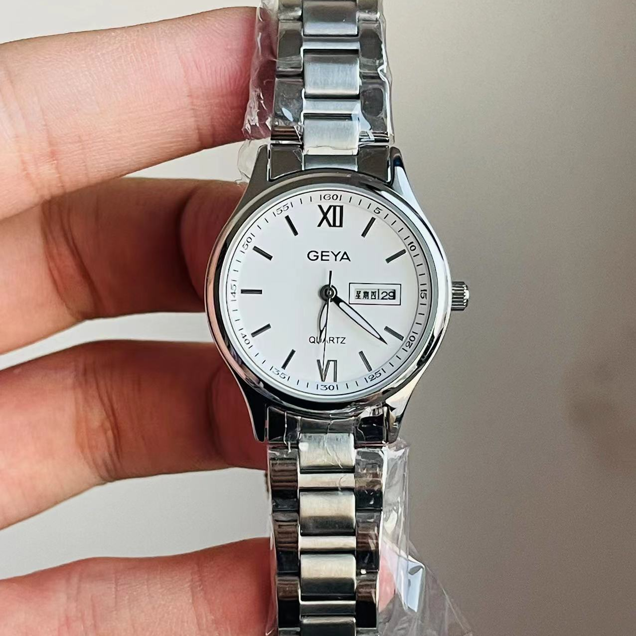 GEYA/格雅简约双日历女表女款防水经典名表白盘时尚原装纪念女士