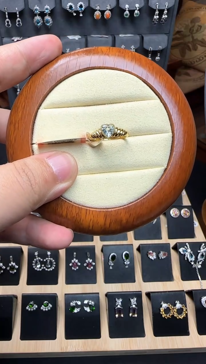 【闪购商品】海蓝宝石戒圈银S925镶嵌1