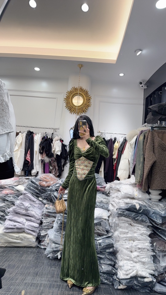 大气元（连衣裙）复古女郎带刺绣腰封连衣裙 