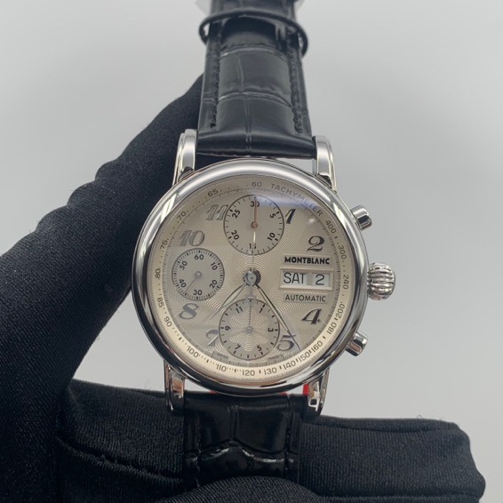 95新  95新 Montblanc/万宝龙 明星系列 表径：38mm 公价：23560