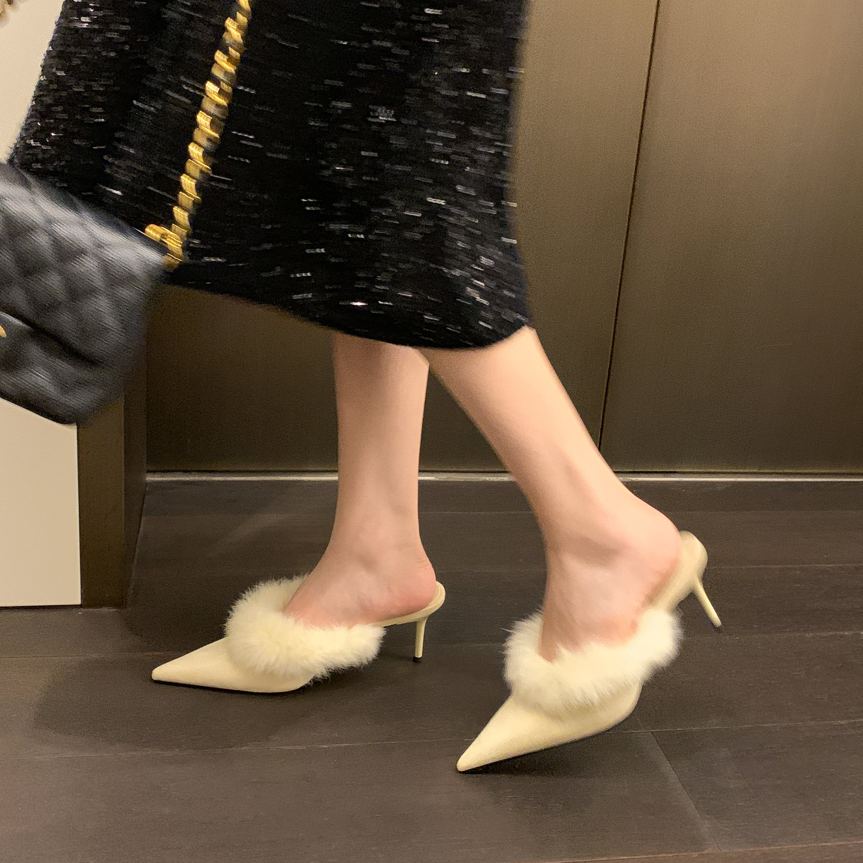六一oniiii 温柔大小姐！毛毛尖头高跟拖鞋女外穿细跟包头穆勒鞋
