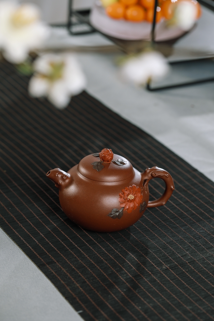 丁亦琴紫砂作品：双色牡丹，380CC