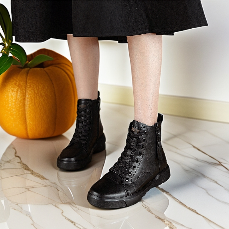 [福利款]时尚舒适休闲百搭低跟软底冬季英伦风头层牛皮马丁靴女款