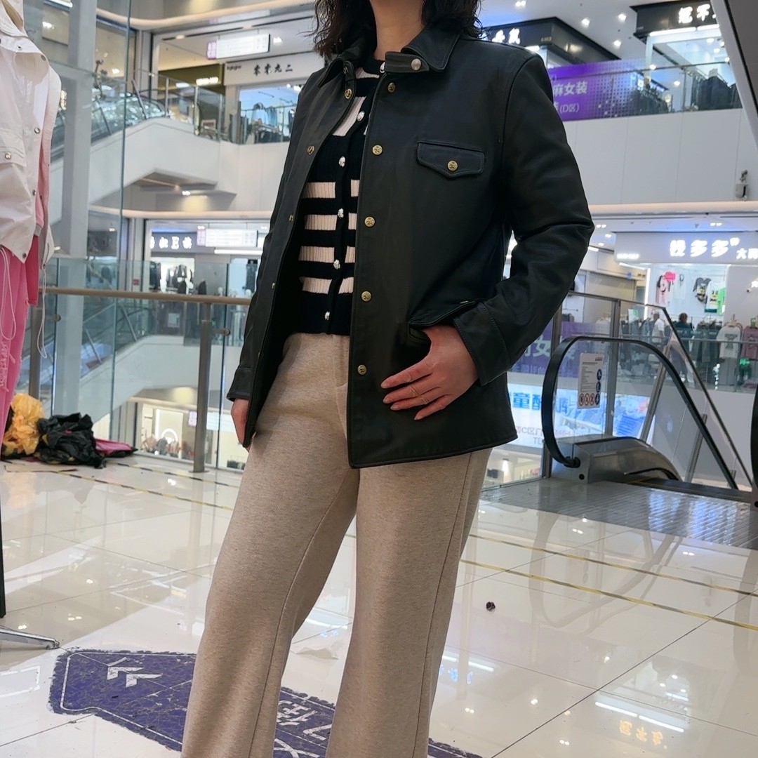 休闲百搭简约短款女士黑色真皮秋季皮夹克外套
