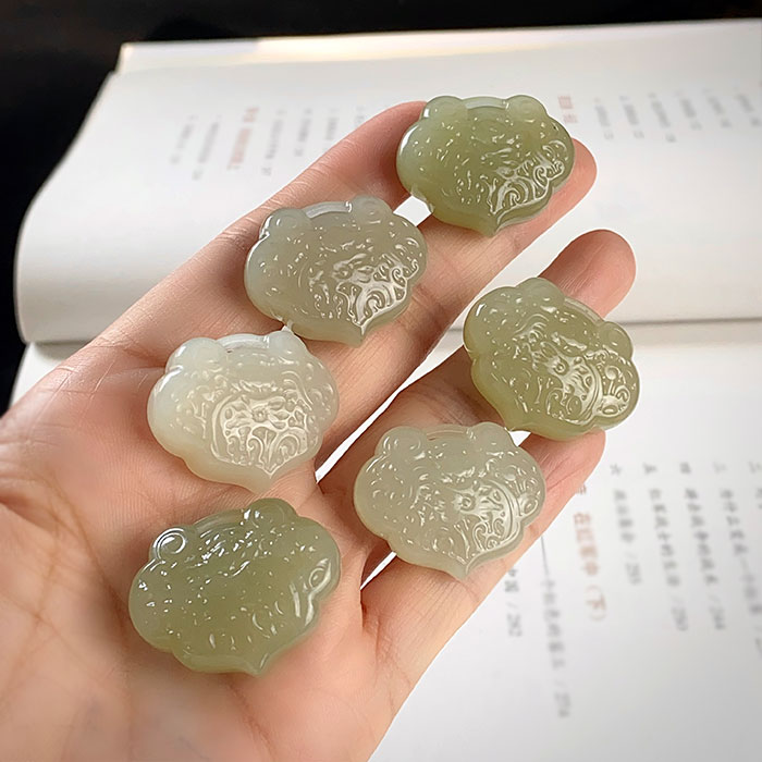 2888/(ZY888-498) 和田玉平安如意锁/多样性发/一件 sc