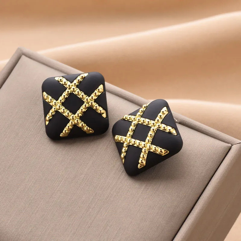 铜合金耳饰 法式复古小众轻奢耳钉气质网红耳环简约百搭耳饰女潮