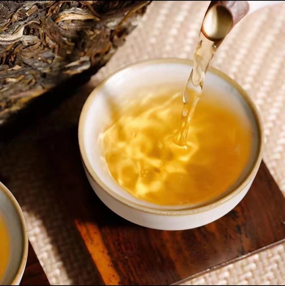 2022年古树春尖茶357克普洱生茶