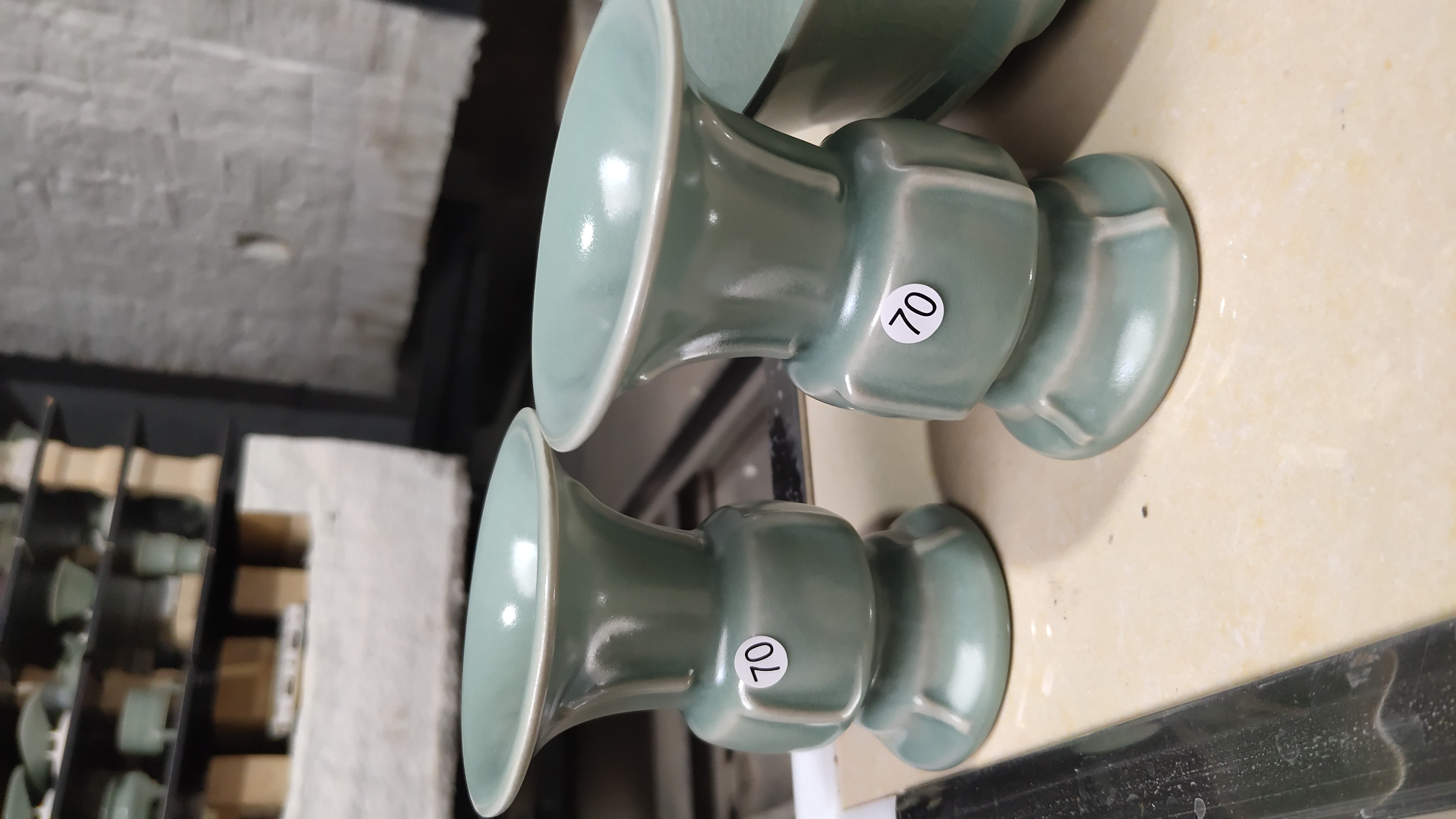 仿古原矿釉花鼓杯