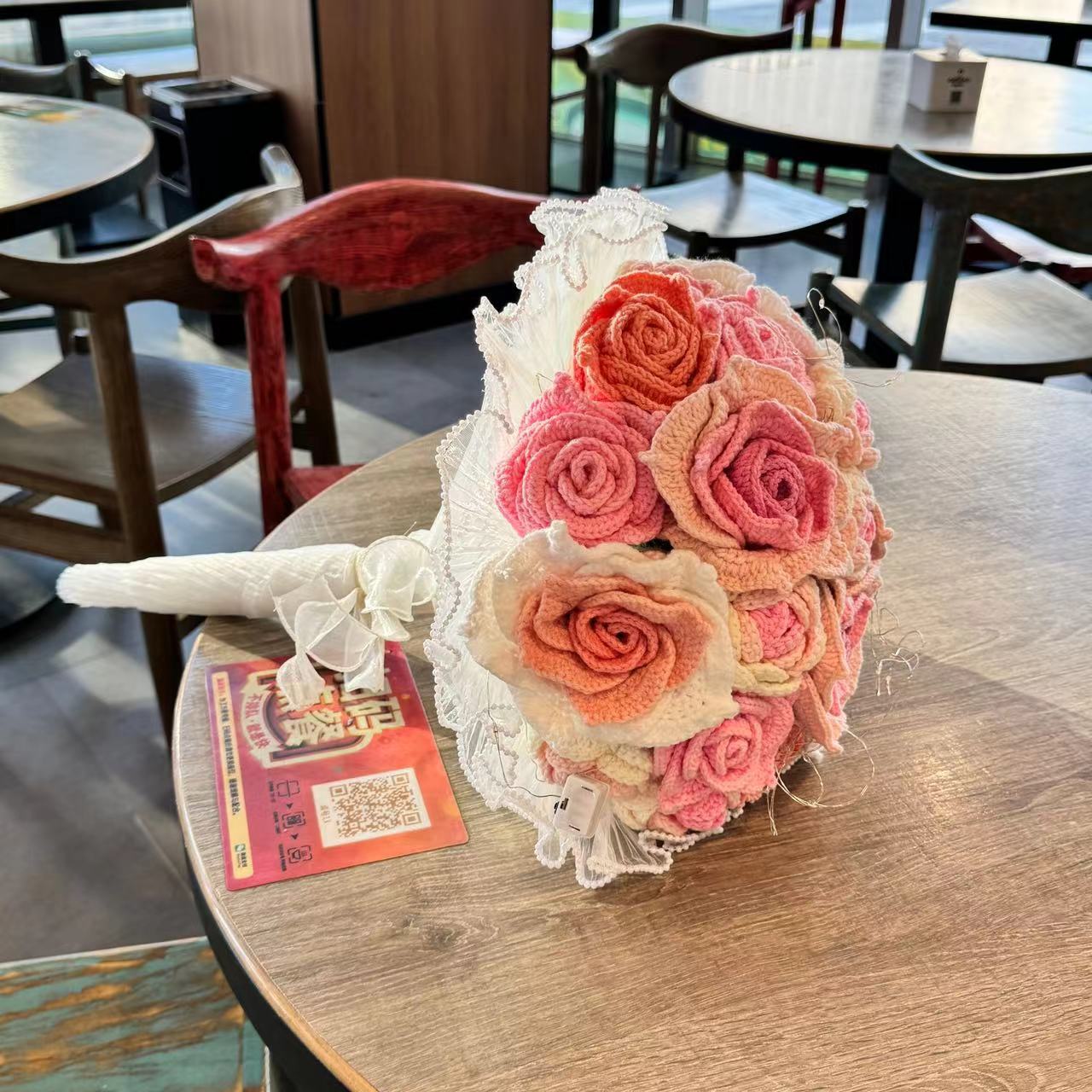 不晚家手工编织永生花手捧花花束温柔风私人定制玫瑰花束