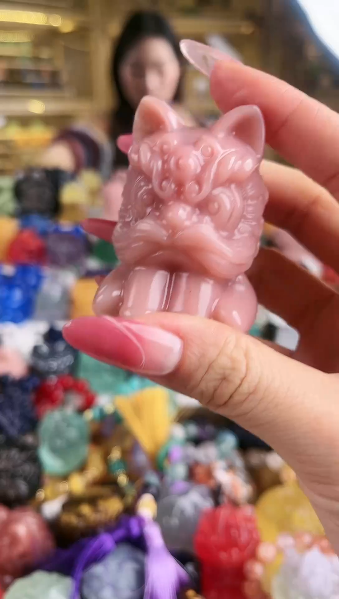 【闪购商品】粉澳宝 坐狮