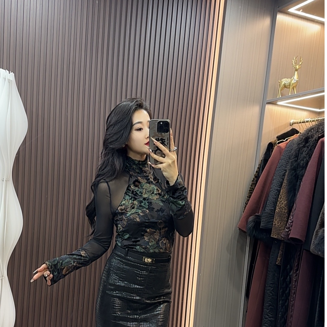 S 女装~秋冬国风新中式弹力修身半高领提花打底衫 （不加绒）