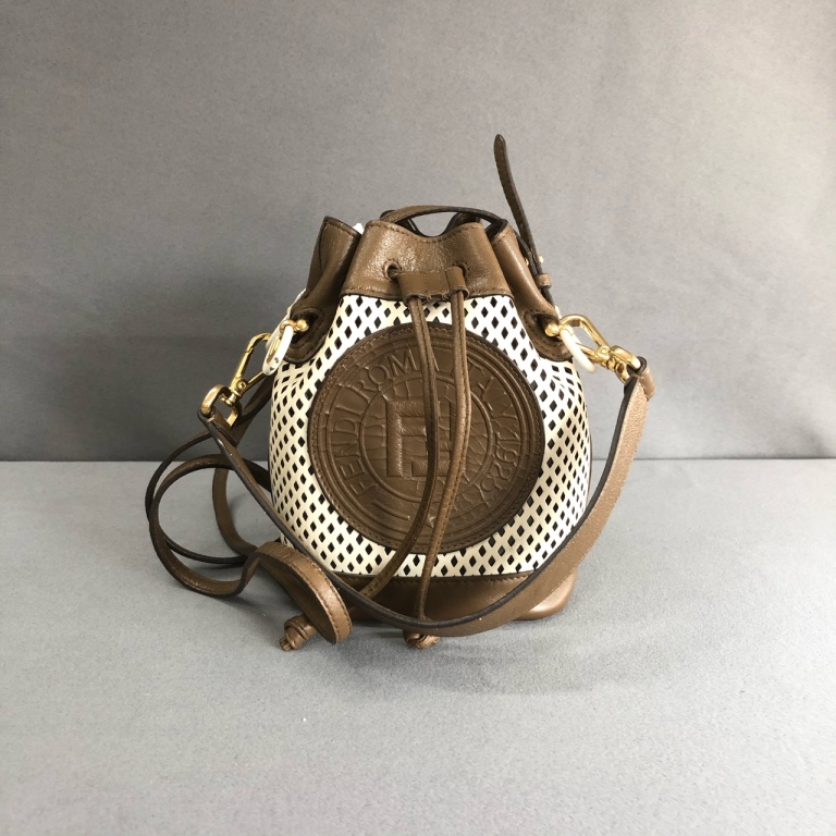 95新 FENDI/芬迪  拾锦奢品   fendi芬迪镂空水桶单肩包
