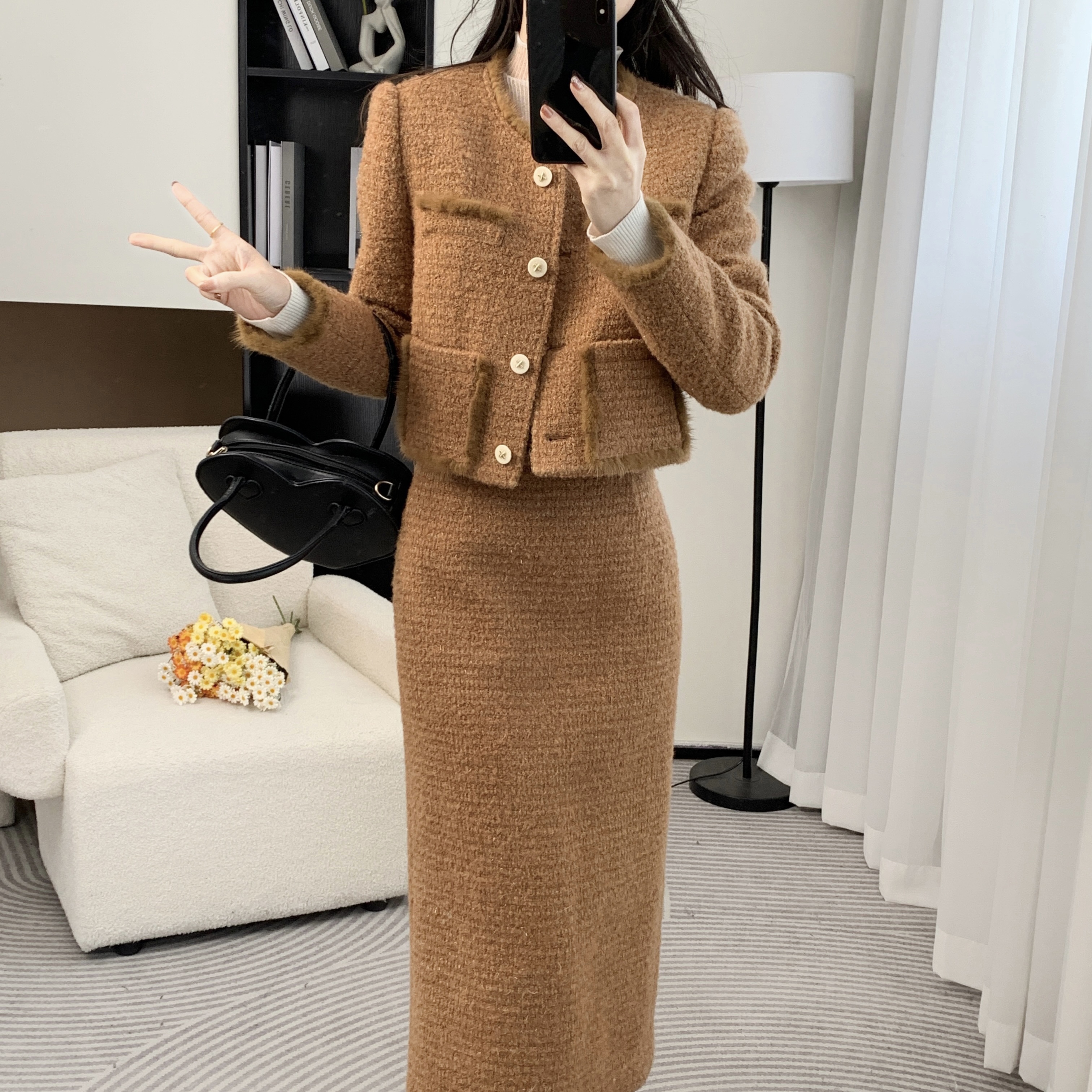拉夏贝尔23冬新轻羽绒服保暖时尚小香风外套半裙套装 10088 ZQJ
