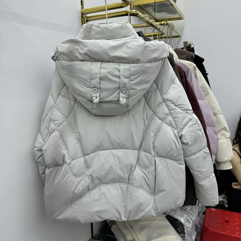 连帽设计感轻薄短款棉服女2024冬季新款保暖显瘦洋气小个子外套潮