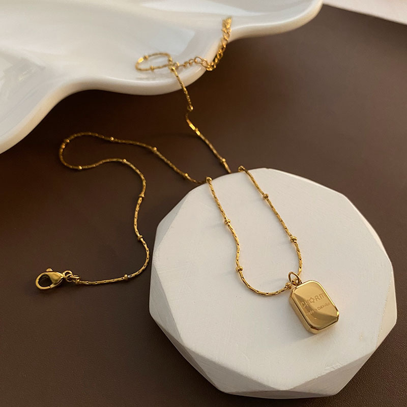 钛钢项链 复古欧美风个性方块字母项链短款毛衣链简约百搭锁骨链