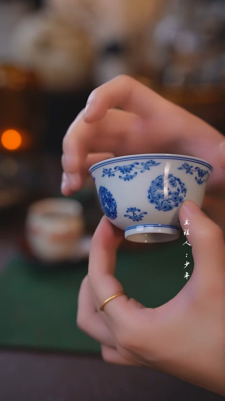 【闪购商品】其他闪购福利青花手绘团花主人杯