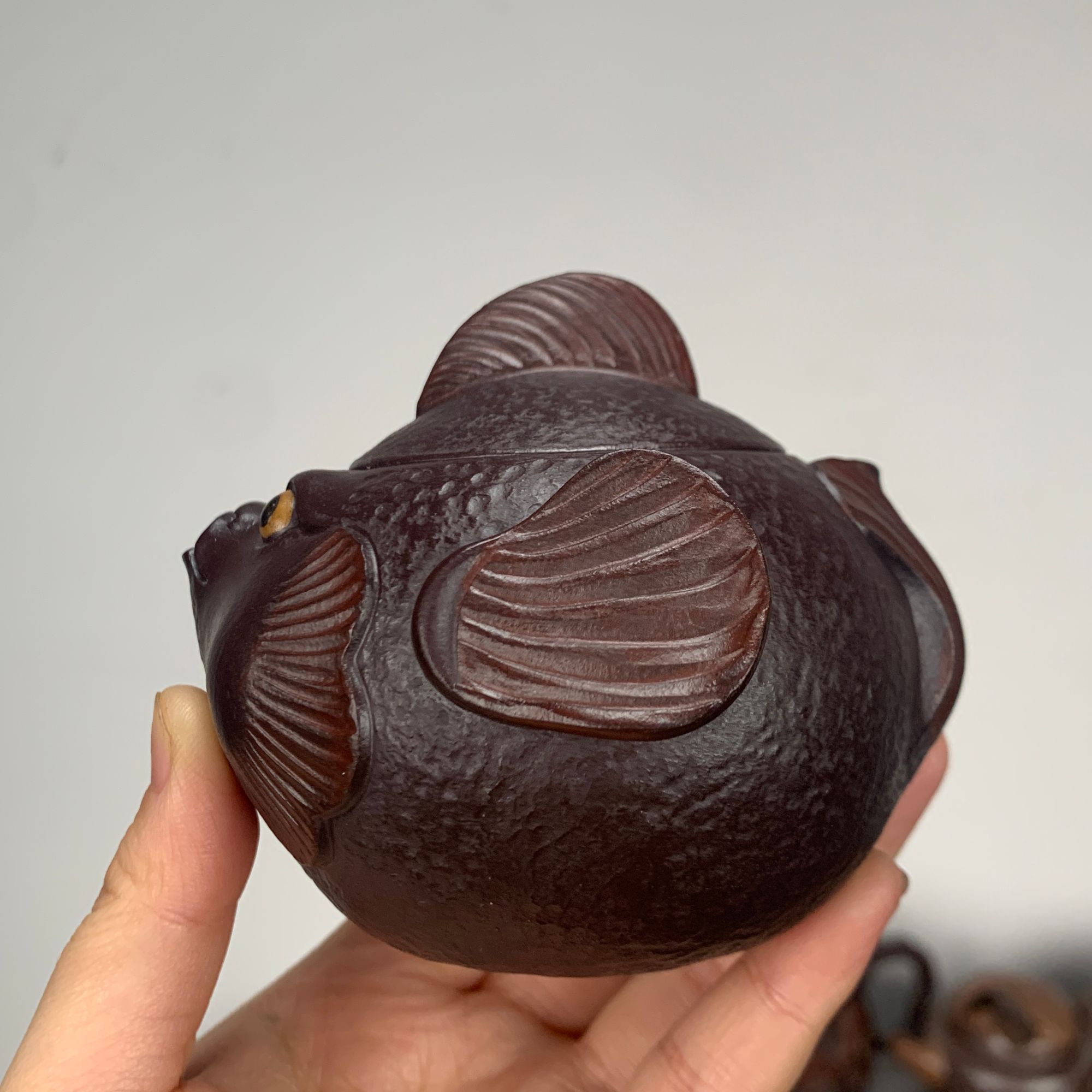 【2672金鱼手抓壶】宜兴原矿紫砂手工制作金鱼手抓壶