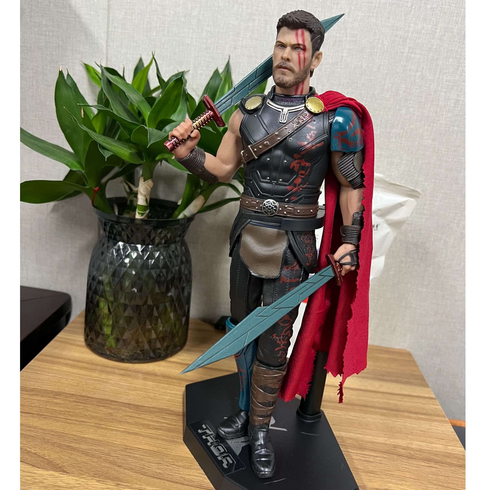 复仇者联盟1:6雷神静态手办模型摆件【32cm】